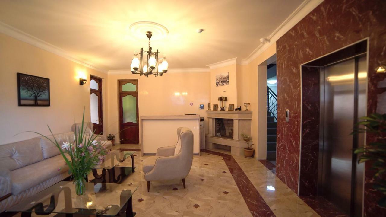 באטומי Hotel Progress מראה חיצוני תמונה