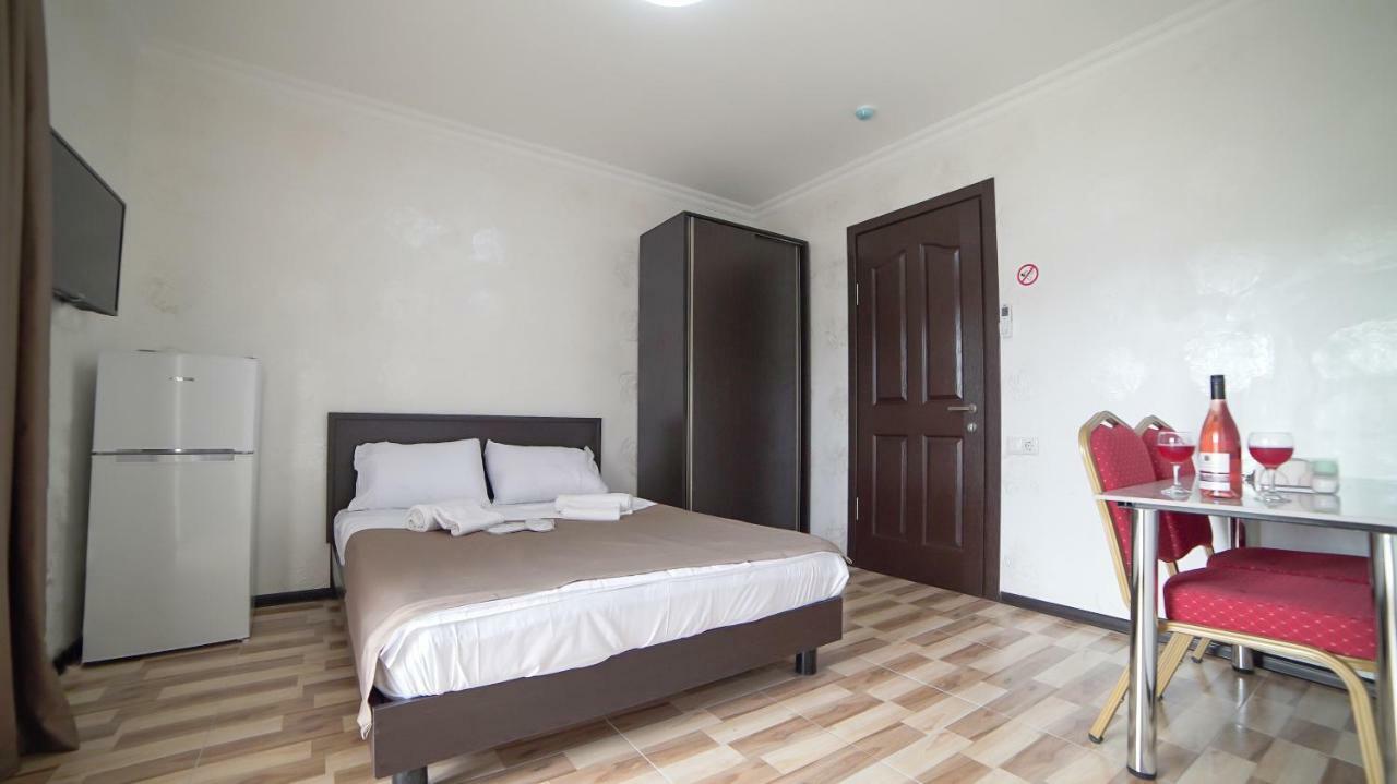 באטומי Hotel Progress מראה חיצוני תמונה